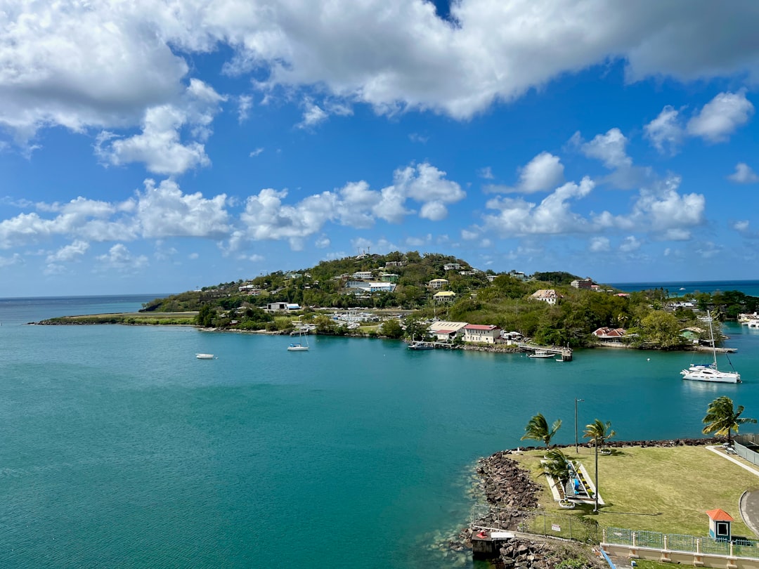 Karibik 2025: Die schönsten Inseln für Strand, Natur und entspannte Abenteuer Thema Bild