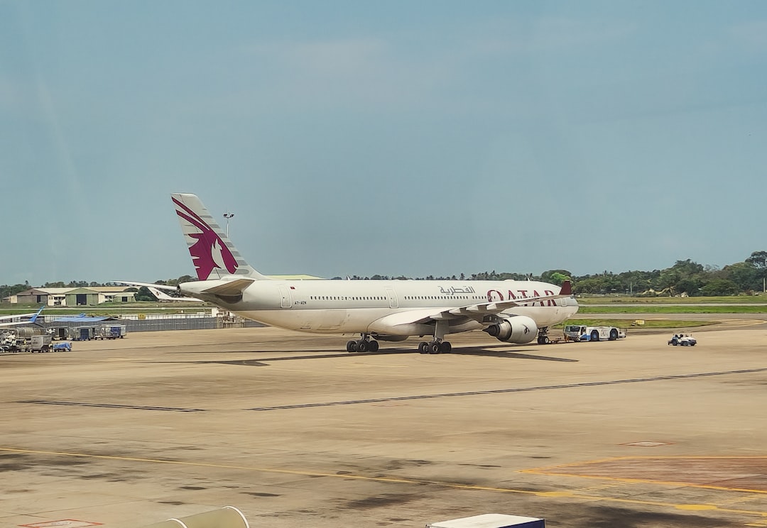 Wizz Air vs. Lufthansa: Preischeck, Komfort & typische Routen im Vergleich Thema Bild