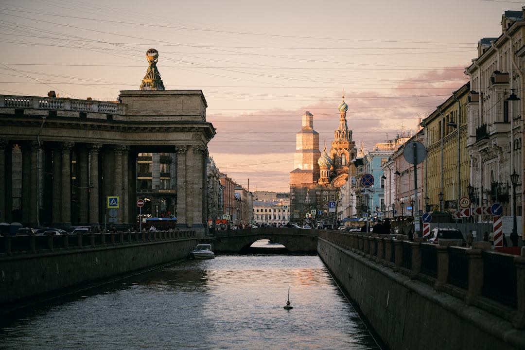 Geheimtipps Osteuropa Bild 2 mit mittelalterlichen Gebäuden.